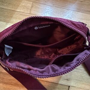 lululemon Large (2L) belt bag in Deep Luxe